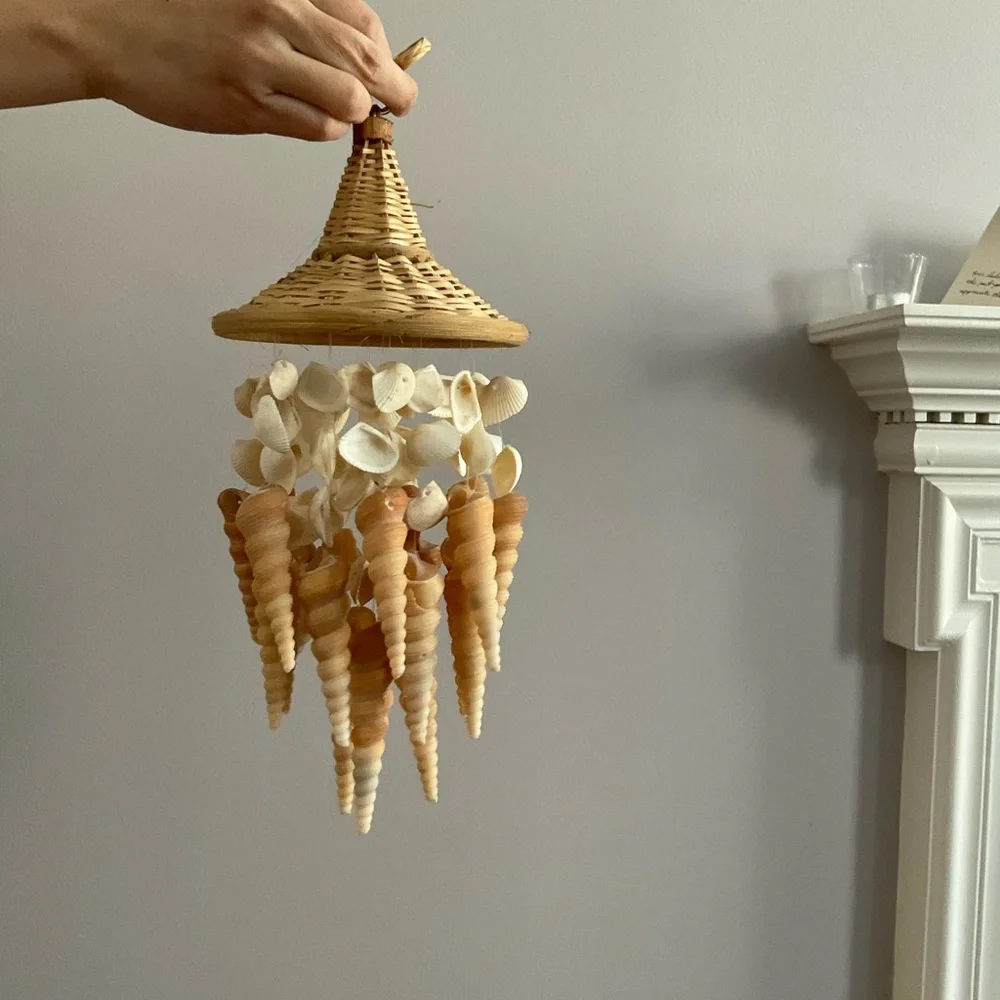 Woven Shell Chime in Cream and Tan